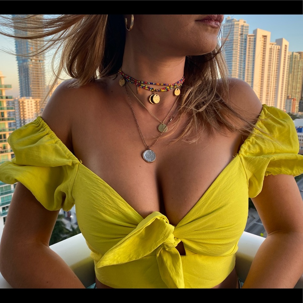 Blouse, crop top, clothing - Picture 3 of 4